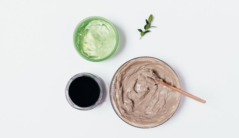 Mặt nạ than hoạt tính và gel nha đam