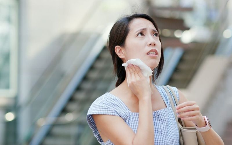 Chỉ dùng kem chống nắng mà bỏ qua các biện pháp khác