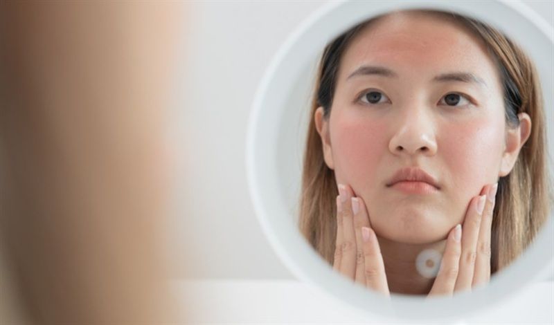 Bên cạnh những làn da phù hợp, cũng có một số trường hợp cần phải hết sức cẩn trọng khi sử dụng toner AHA BHA PHA để tránh gây ra những phản ứng không mong muốn. 