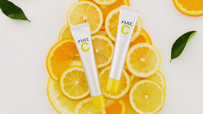 Melano CC Vitamin C Brightening Essence