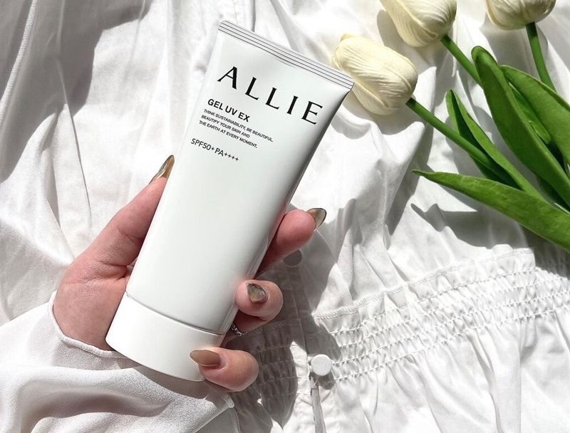 Allie Extra UV Perfect Facial Gel N SPF50+ PA++++