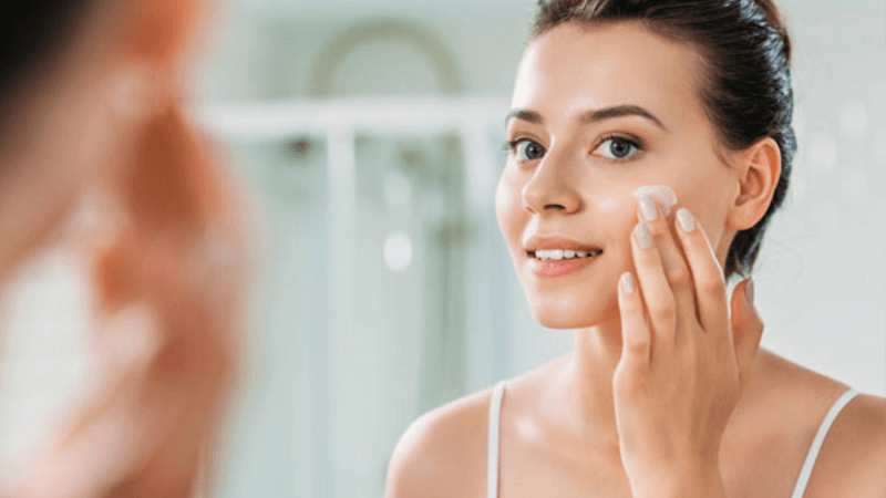 Sau khoảng 1 tuần, làn da đã phục hồi đáng kể, cảm giác khó chịu đã gần như biến mất và quá trình bong tróc (nếu có) cũng đã kết thúc.