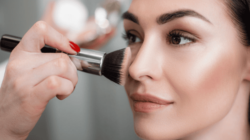 Chỉ Dùng Kem Chống Nắng Và Phấn Phủ: Lợi Bất Cập Hại?