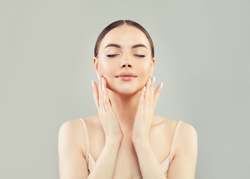 Đối với những làn da đạt chuẩn này, việc duy trì một quy trình làm sạch và dưỡng ẩm cơ bản đã đủ để giữ cho da luôn ở trạng thái tốt.