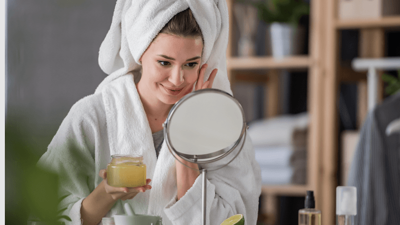 . Việc duy trì một thói quen chăm sóc da đều đặn không chỉ là một phương pháp làm đẹp, mà còn là một cách thể hiện sự yêu thương và trân trọng bản thân, mang lại những lợi ích thiết thực và lâu dài.