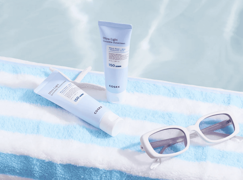 Ultra-Light Invisible Sunscreen là kem chống nắng vật lý lai hóa học có kết cấu mỏng nhẹ, dễ tán