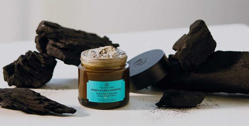 The Body Shop Himalayan Charcoal Purifying Glow Mask