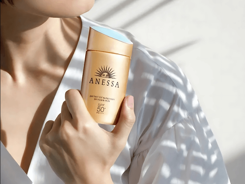 Dòng Perfect UV Skincare Milk được viện da liễu Nhật Bản khuyên dùng nhờ khả năng chống nắng cực cao và không gây bí da