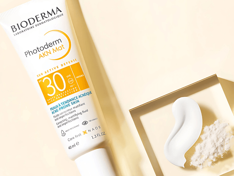 Photoderm AKN Mat SPF30 là kem chống nắng dành riêng cho da dầu mụn, được viện da liễu đánh giá cao