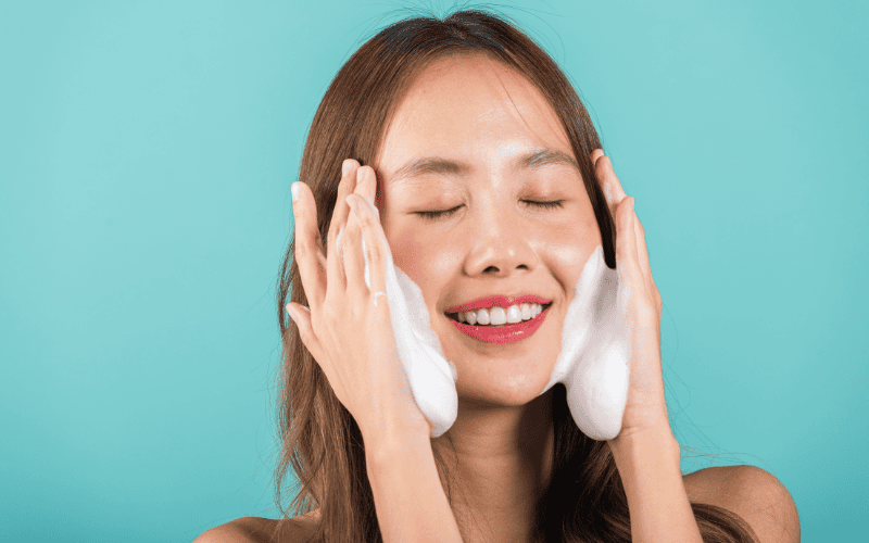 Lựa chọn đúng loại sữa rửa mặt không chỉ giúp da được làm sạch hiệu quả mà còn góp phần cải thiện các vấn đề về da