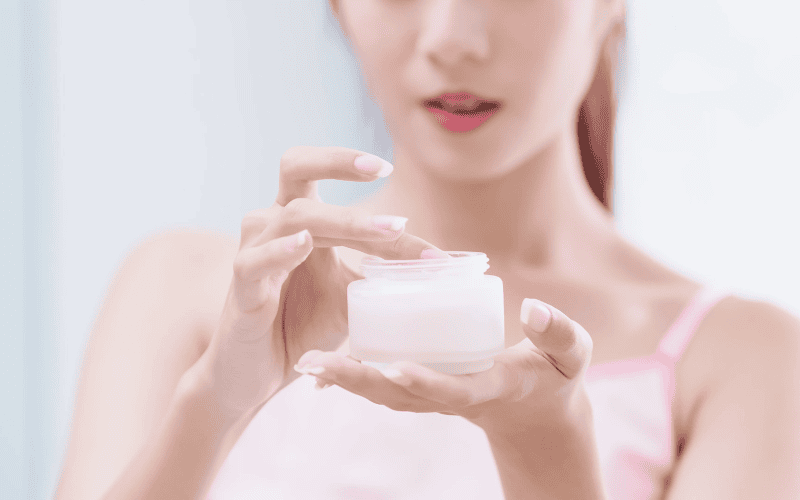 Nhiều người thường nghĩ rằng da dầu thì không cần dưỡng ẩm, nhưng thực tế điều này hoàn toàn sai lầm