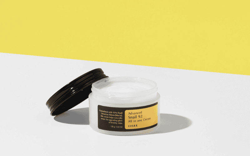 Nổi tiếng với chiết xuất dịch nhầy ốc sên giúp cấp ẩm, phục hồi và tái tạo làn da hư tổn