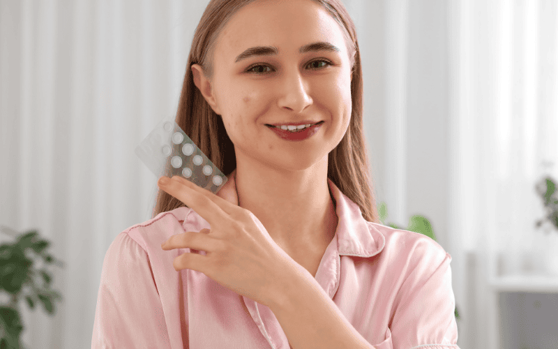 Thời gian lý tưởng để sử dụng miếng dán mụn thường dao động từ 6 đến 12 tiếng