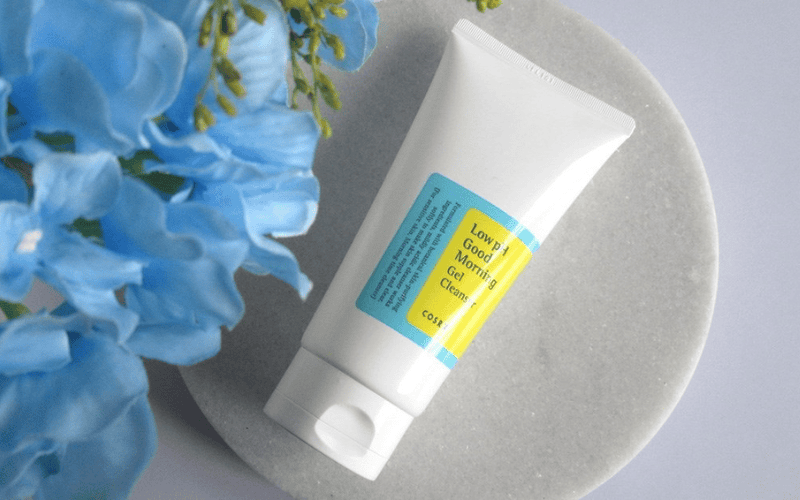 Cosrx được ưa chuộng rộng rãi nhờ công thức chú trọng vào những hoạt chất mang lại hiệu quả thực sự nhưng vẫn đảm bảo tính an toàn và lành tính cho làn da