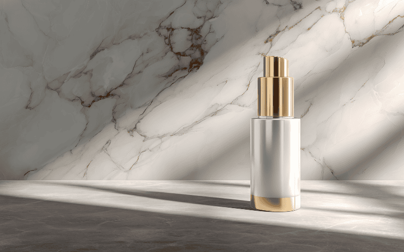 Dược mỹ phẩm là dòng sản phẩm nằm giữa ranh giới của mỹ phẩm thông thường và dược phẩm y học