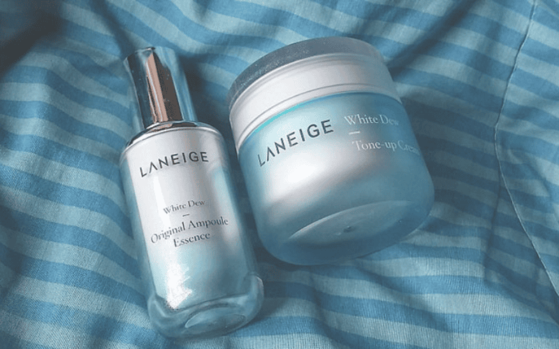 Sản phẩm không chỉ cải thiện tông da mà còn giúp da luôn rạng rỡ và mịn màng