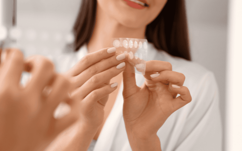 Nhiều người dù đã quen thuộc với sản phẩm vẫn mắc phải một số lỗi nhỏ khiến miếng dán mụn không phát huy được tác dụng tối đa