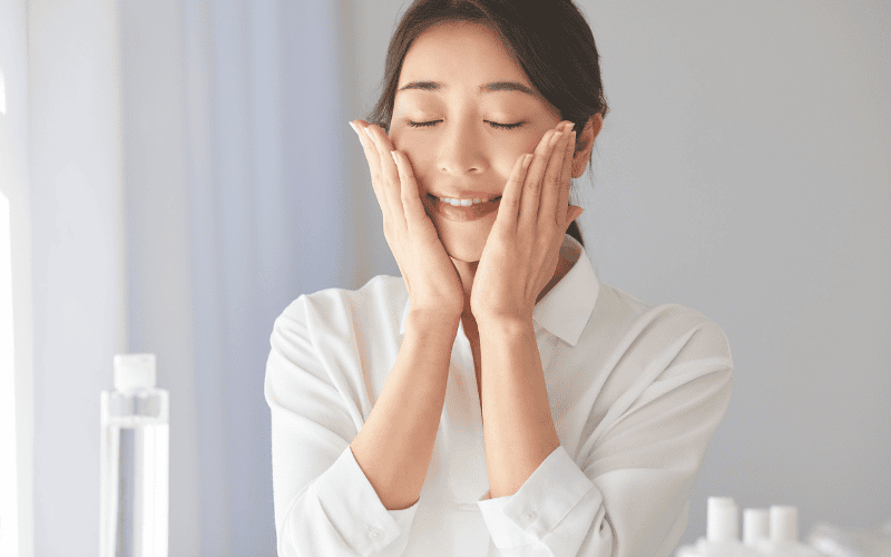 Để phục hồi da khô mùa đông hiệu quả, việc xây dựng một chu trình chăm sóc da hợp lý là yếu tố quyết định