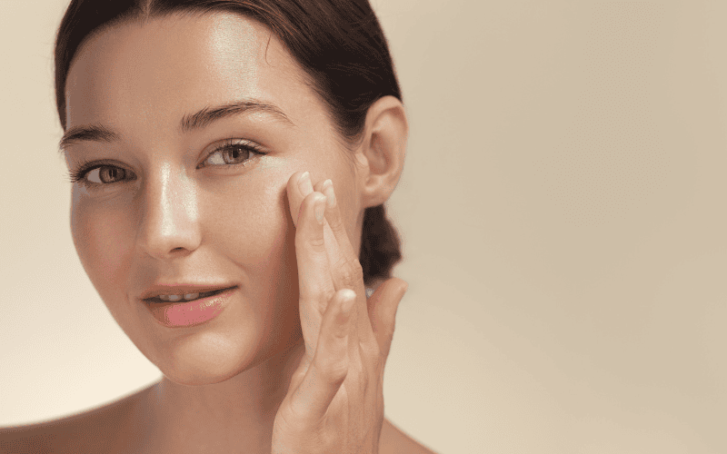 Khám phá lý do vì sao dầu oliu lại được yêu thích trong chu trình skincare tự nhiên