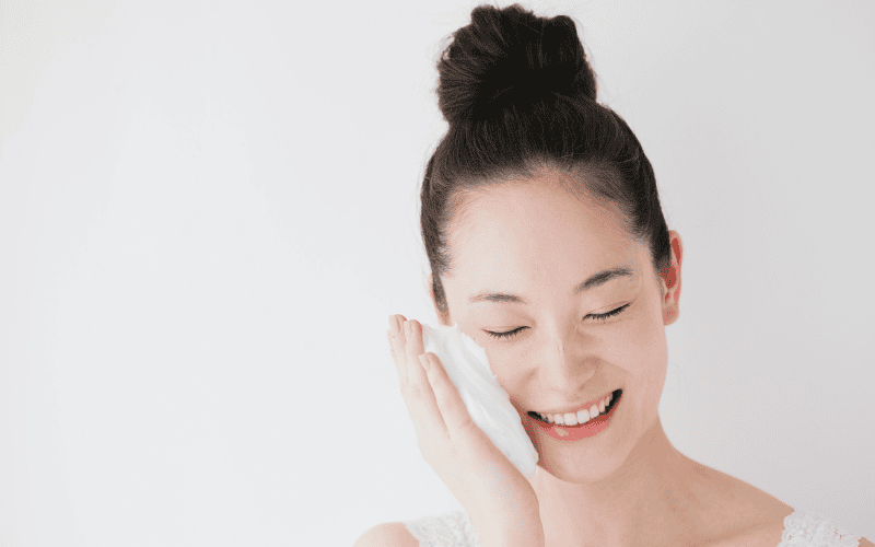 Thành phần sữa rửa mặt quyết định khả năng làm sạch bụi bẩn, dầu thừa