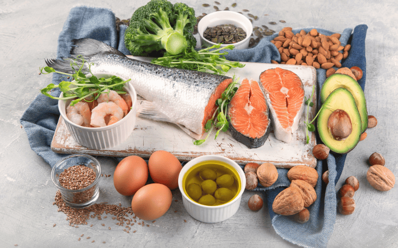 Omega 3 còn giúp duy trì độ ẩm tự nhiên, tăng cường sự mềm mịn và ngăn ngừa lão hóa da