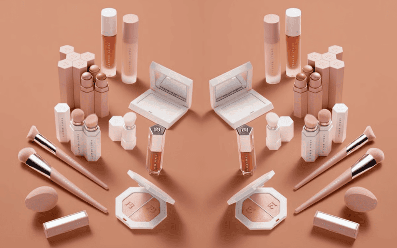 Fenty Beauty được thành lập năm 2017 bởi nữ ca sĩ Rihanna, nhanh chóng trở thành biểu tượng của sự đa dạng và bình đẳng trong ngành mỹ phẩm