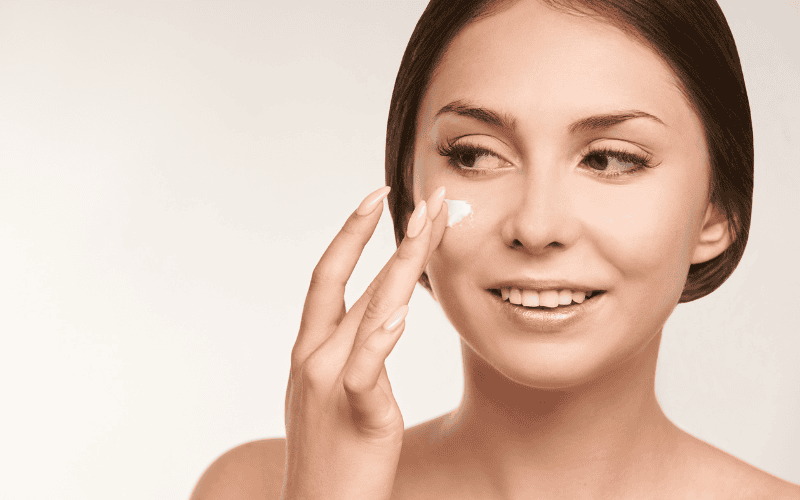 Kem dưỡng trị nám thường chứa những thành phần đã được khoa học chứng minh về hiệu quả