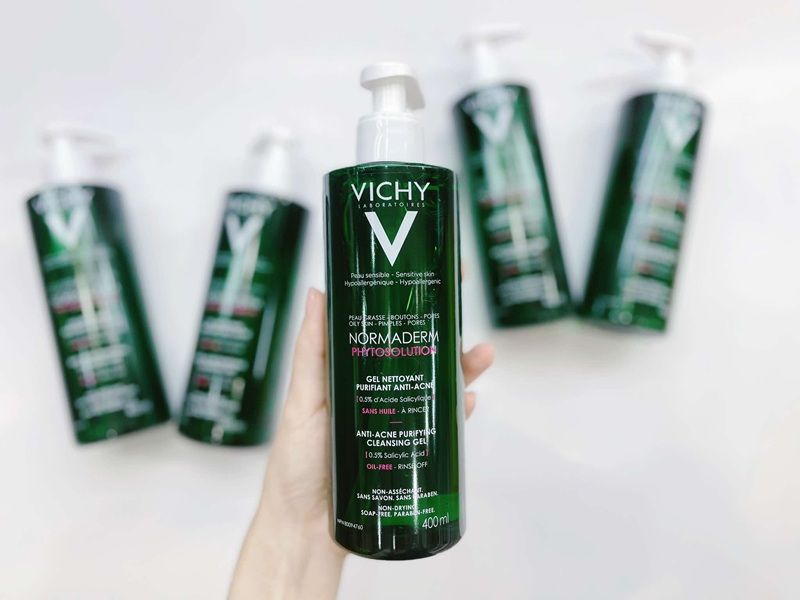 Gel rửa mặt từ dòng Normaderm của Vichy được xem là một giải pháp thanh lọc chuyên sâu cho làn da dầu mụn
