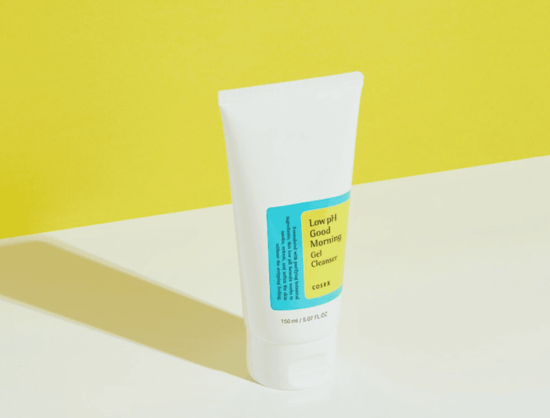 Trong danh sách gel rửa mặt được nhiều tín đồ skincare khuyên dùng, COSRX Low pH Good Morning Gel Cleanser luôn là cái tên nổi bật