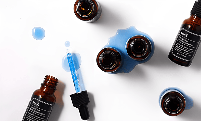 Bạn cần kiểm tra ngay các dấu hiệu để biết serum có bị hỏng hay không như đổi màu, kết cấu đặc lại hoặc có mùi lạ