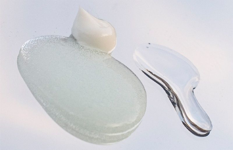 Arbutin và Tranexamic Acid là hai hoạt chất được xem là lựa chọn thay thế hoàn hảo cho những ai có làn da nhạy cảm, dễ kích ứng trong mùa đông