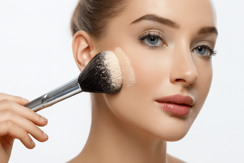 Bạn nên xem phấn phủ kiềm dầu là một bước hoàn thiện bắt buộc khi trang điểm