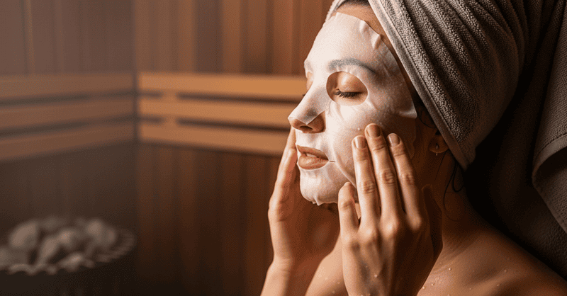 Việc đắp mặt nạ sau khi xông hơi hoàn toàn phù hợp nếu lựa chọn sản phẩm đúng cách
