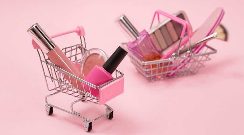 Việc lựa chọn cửa hàng mỹ phẩm uy tín không chỉ khiến bạn an tâm hơn khi mua sắm, mà còn đảm bảo quyền lợi lâu dài cho làn da và sức khỏe