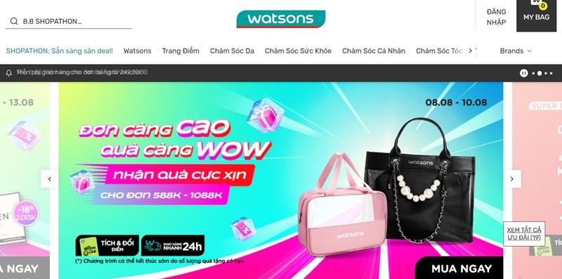 Watsons là chuỗi bán lẻ sức khỏe và sắc đẹp quốc tế đã có mặt tại Việt Nam, gây ấn tượng với phong cách chuyên nghiệp