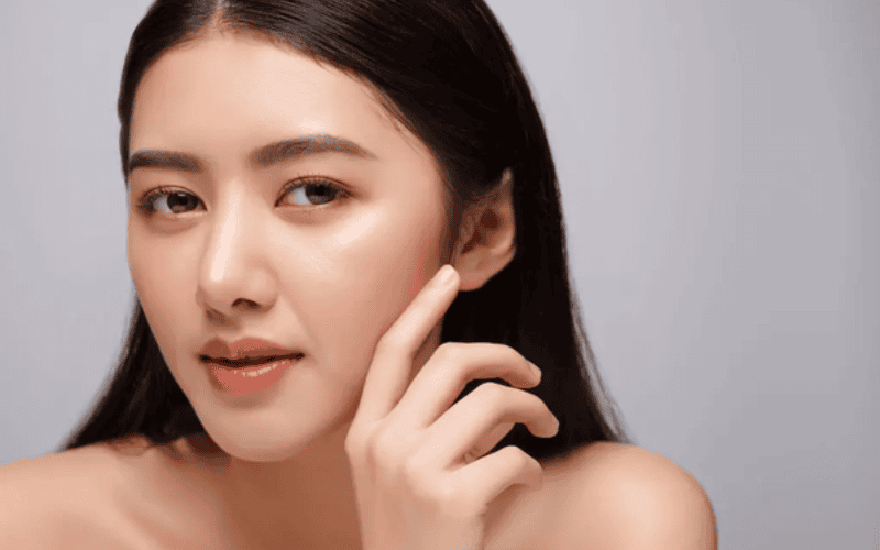 Da hỗn hợp là loại da kết hợp giữa vùng da dầu và vùng da khô trên cùng khuôn mặt