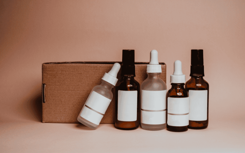 Sử dụng một loại serum đa công dụng hoặc kết hợp nhiều sản phẩm và apply theo từng vùng da