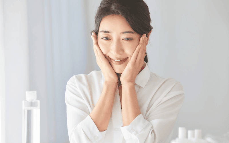 Da mặt mỏng rất dễ bị tổn thương bởi các tác động cơ học