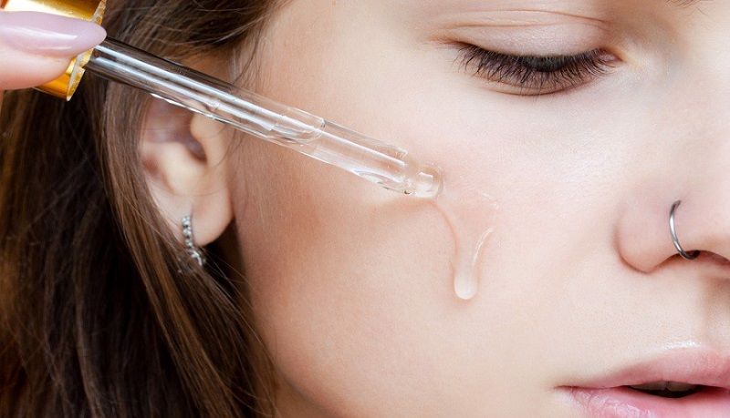 Thông thường, đối với các sản phẩm đặc trị mụn, bạn cần ít nhất 4-6 tuần để thấy được những thay đổi rõ rệt.