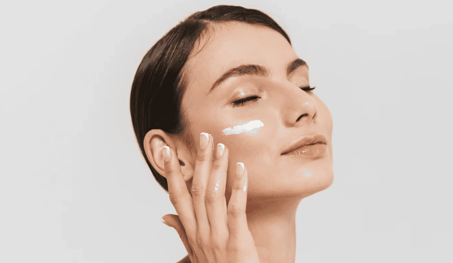 đắp mặt nạ xong có nên bôi kem dưỡng ẩm hình 2.png