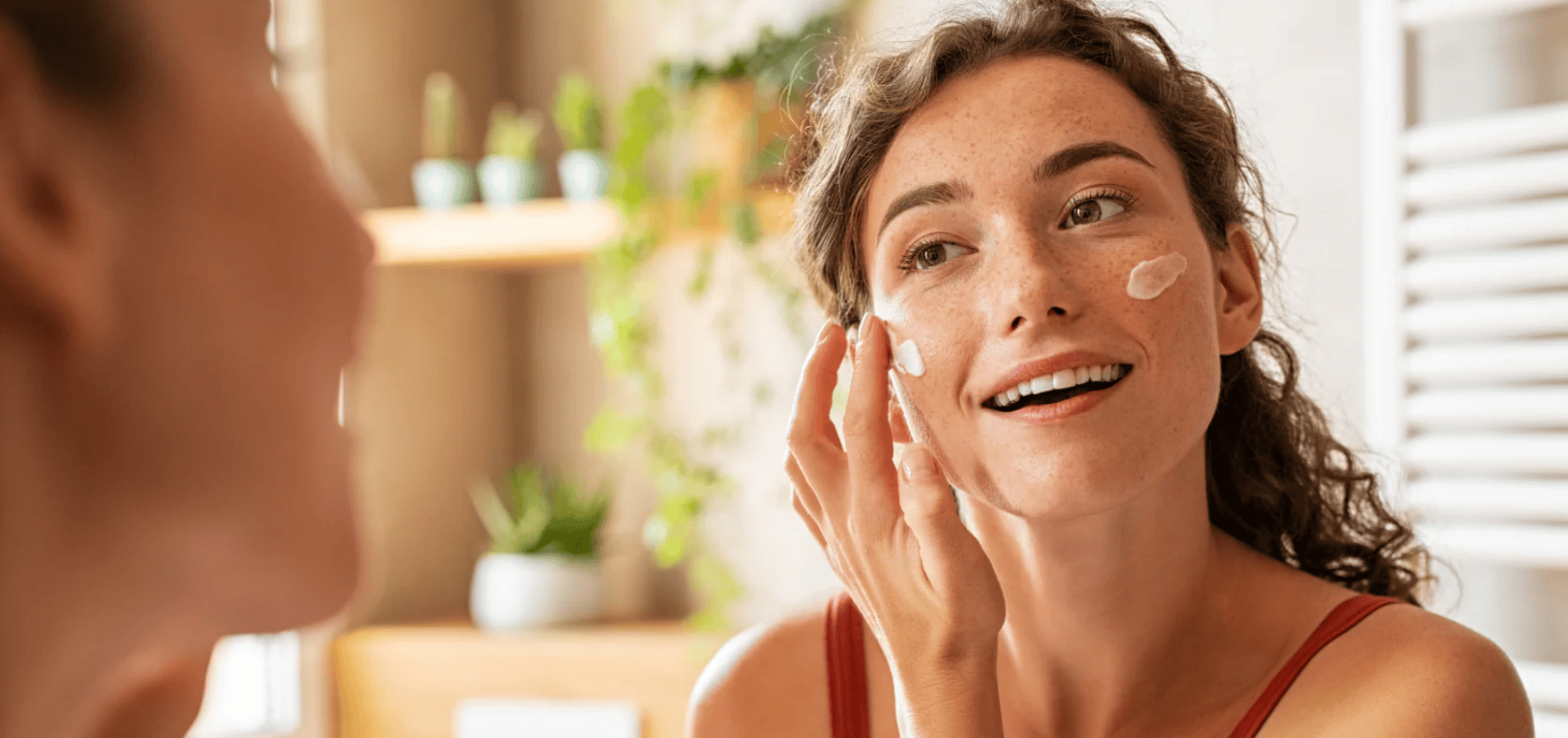 đắp mặt nạ xong có nên bôi kem dưỡng ẩm hình 3.png