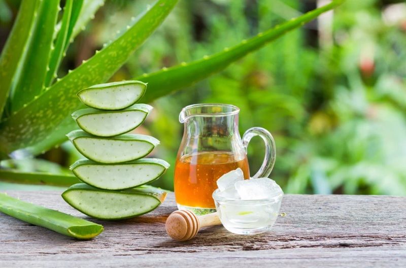 Bạn có thể kết hợp mật ong với các nguyên liệu tự nhiên khác để tăng hiệu quả dưỡng môi