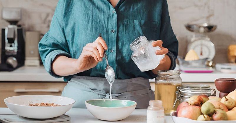 Dầu dừa có thể được sử dụng thay thế cho dầu ăn thông thường trong nấu ăn để hỗ trợ giảm cân