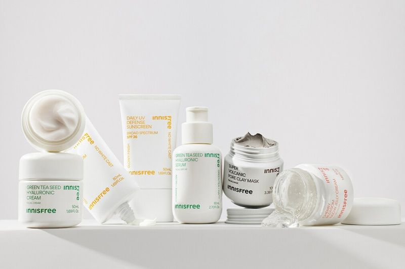 Innisfree là một trong những thương hiệu mỹ phẩm Hàn Quốc bình dân được ưa chuộng rộng rãi tại nhiều quốc gia, trong đó có Việt Nam