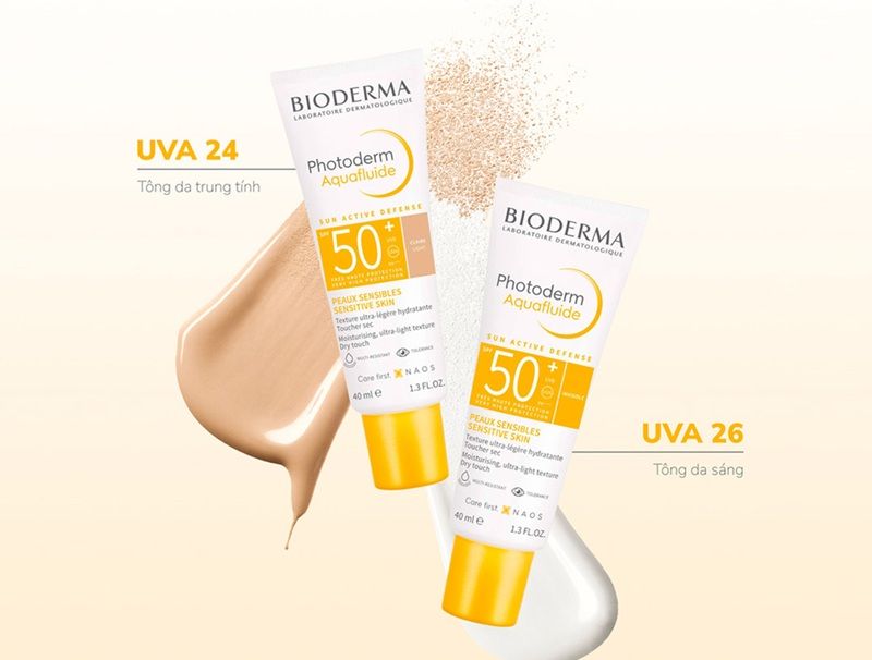 Bioderma Photoderm Max Aquafluide SPF50+ có kết cấu dạng fluid siêu mỏng nhẹ, thấm nhanh
