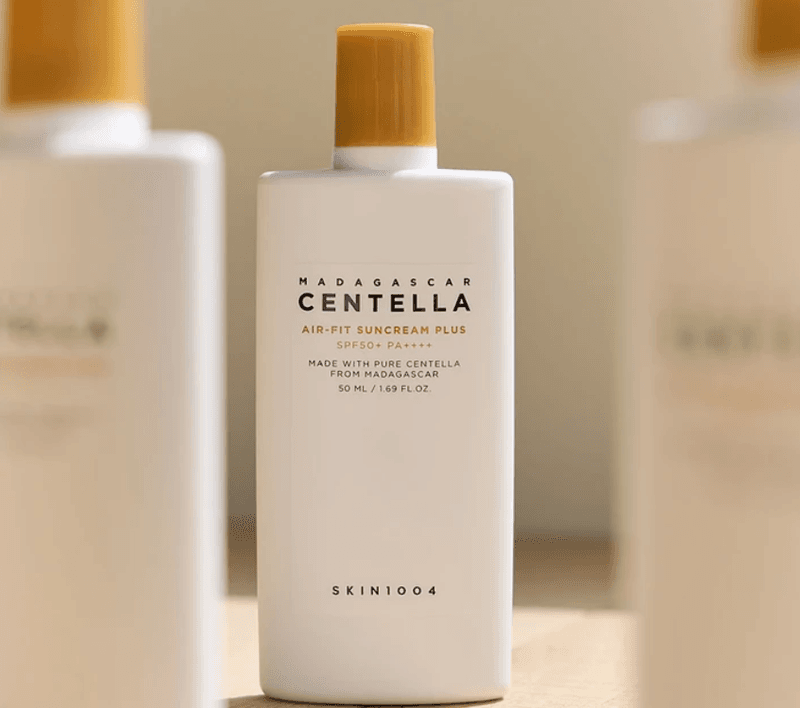SKIN1004 Madagascar Centella Air-Fit Suncream Plus SPF50+ là gợi ý đáng thử nghiệm với người tìm kiếm sản phẩm chống nắng lành tính