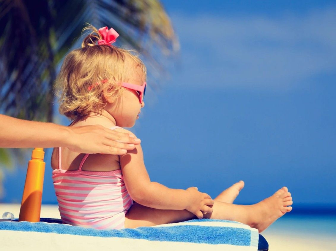 Bé bị chàm sữa vẫn có dùng được kem chống nắng