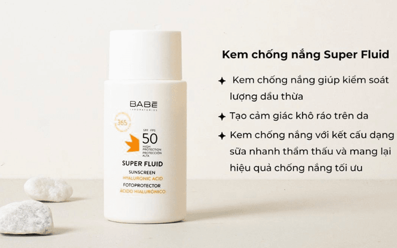 BABÉ Super Fluid Mattifying nổi bật với kết cấu lỏng nhẹ đúng như tên gọi của mình