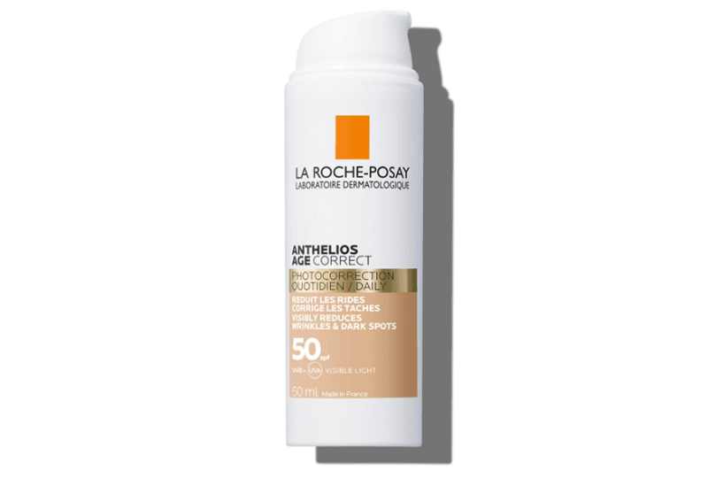 La Roche-Posay Anthelios Age Correct SPF 50 sử dụng công nghệ độc quyền CELLOX-B3 TECH™ với màng lọc Mexoryl XL, Vitamin B3 và E