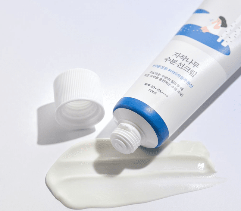 Round Lab Birch Juice Moisturizing Sun Cream là kem chống nắng hóa học cấp ẩm tốt, thích hợp cho da khô hoặc da thiếu nước vì điều hòa kéo dài
